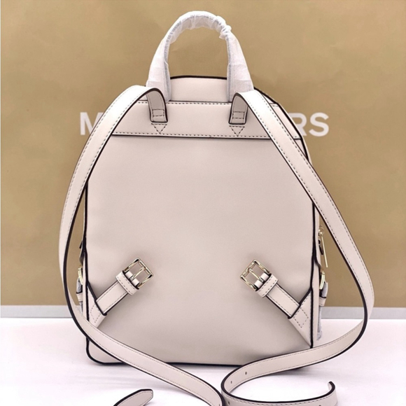 Michael Kors Jaycee Medium
Pebbled Leather Backpack Light
Cream - Picture 4 of 15